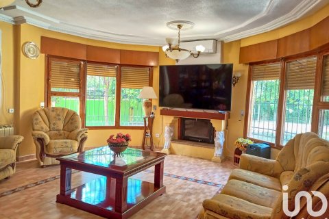 Hus till salu i San Vicente del Raspeig, Alicante, Spanien 6 sovrum, 345 kvm. Nr. 154242 - foto 6