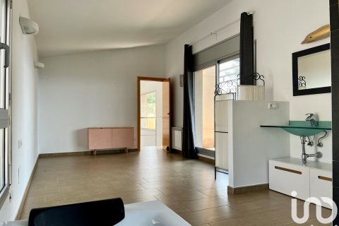 Dom w Corbera de Llobregat, Barcelona, Hiszpania 4 sypialnie, 245 mkw. nr 154245 – zdjęcie 17