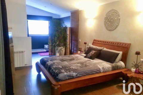 Dom w Corbera de Llobregat, Barcelona, Hiszpania 4 sypialnie, 245 mkw. nr 154245 – zdjęcie 16