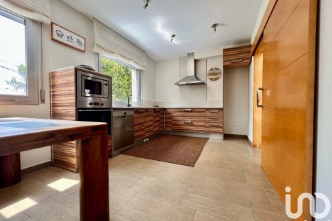 Dom w Corbera de Llobregat, Barcelona, Hiszpania 4 sypialnie, 245 mkw. nr 154245 – zdjęcie 9