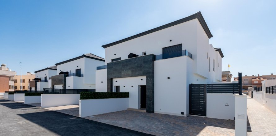 Radhus i Gran Alacant, Alicante, Spanien 3 sovrum, 96 kvm. Nr. 170883