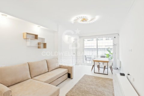 Apartamento en Barcelona, España 4 dormitorios, 111 m2 No. 157294