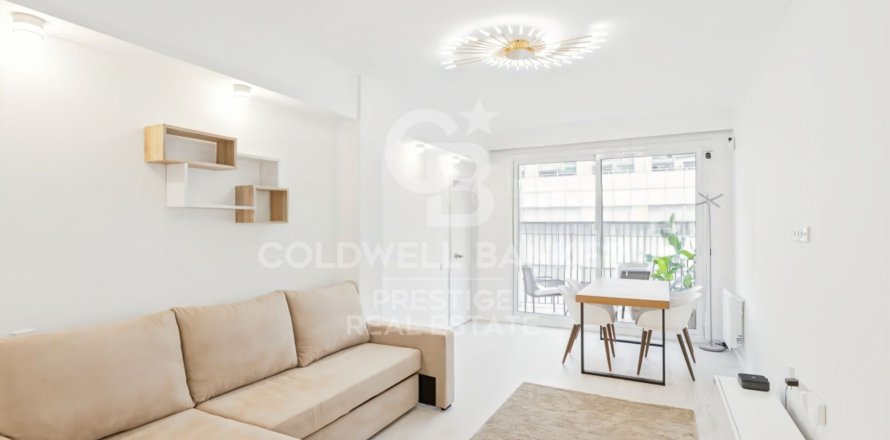 Apartamento en Barcelona, España 4 dormitorios, 111 m2 No. 157294