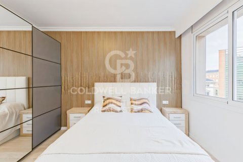 Apartment à vendre à Barcelona, Espagne, 4 chambres, 111 m2 No. 157294 - photo 5