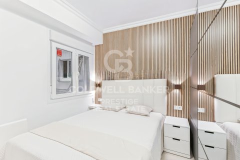 Apartment à vendre à Barcelona, Espagne, 4 chambres, 111 m2 No. 157294 - photo 7
