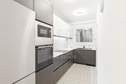 Apartment à vendre à Barcelona, Espagne, 4 chambres, 111 m2 No. 157294 - photo 8