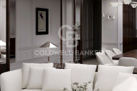 Apartment for sale in Madrid, Spain 3 bedrooms, 208 sq.m. No. 157295 - photo 3
