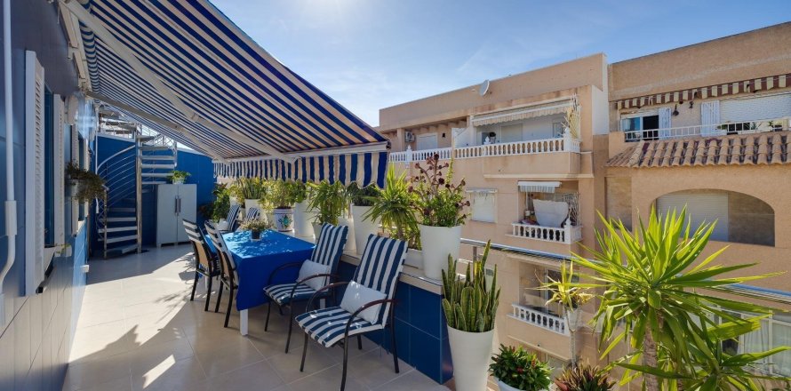 Attico a Torrevieja, Alicante, Spagna 3 camere da letto, 94 mq. N° 165902