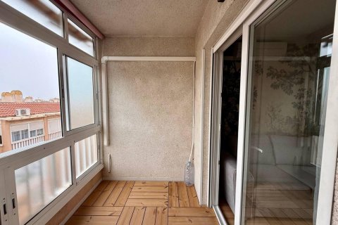 Lägenhet till salu i Torrevieja, Alicante, Spanien 2 sovrum, 64 kvm. Nr. 165904 - foto 23