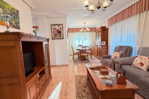 Apartamento en venta en Torrevieja, Alicante, España 3 dormitorios, 86 m2 No. 149301 - foto 2