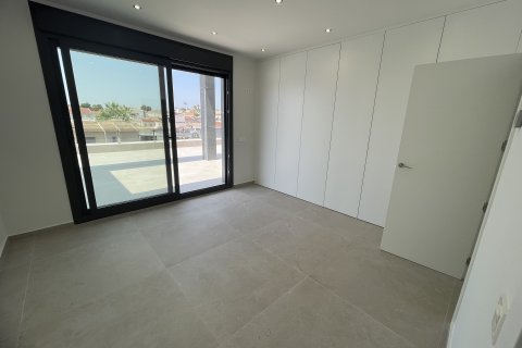 Villa for sale Ciudad Quesada, Alicante, Spain 3 bedrooms, 280 sq.m. No. 133868 - photo 16