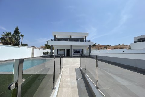 Villa for sale Ciudad Quesada, Alicante, Spain 3 bedrooms, 280 sq.m. No. 133868 - photo 4