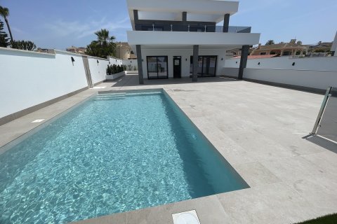 Villa for sale Ciudad Quesada, Alicante, Spain 3 bedrooms, 280 sq.m. No. 133868 - photo 1