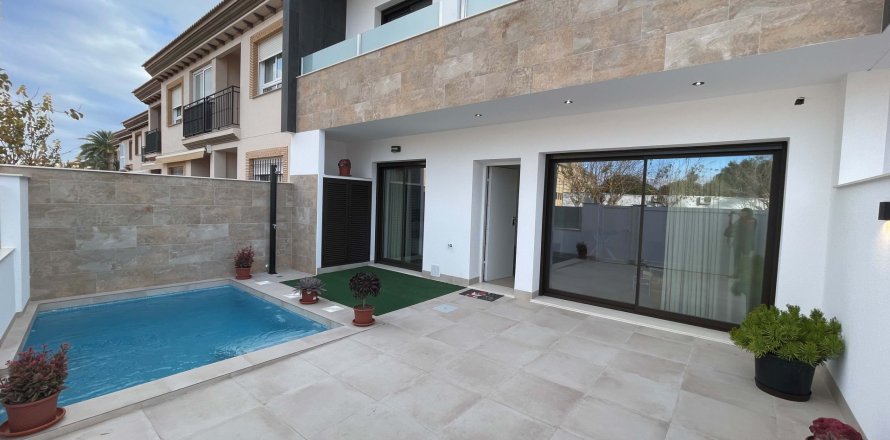 Huoneisto San Pedro del Pinatar, Murcia, Espanja 3 makuuhuonetta, 168 m2 No. 133867