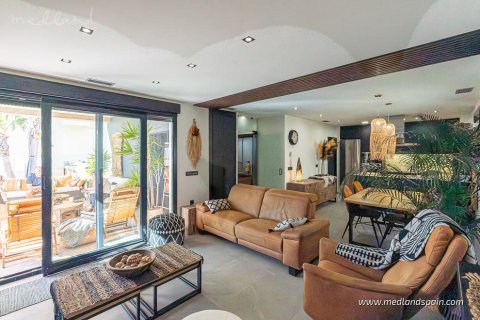 Huvila myytävänä Benijofar, Alicante, Espanja, 4 makuuhuonetta, 167 m2 No. 166152 - kuva 3