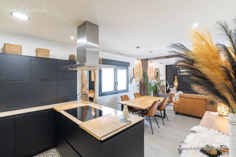 Huvila myytävänä Benijofar, Alicante, Espanja, 4 makuuhuonetta, 167 m2 No. 166152 - kuva 4