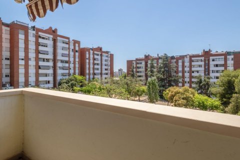 Apartment à vendre à Sant Joan Despi, Barcelona, Espagne, 4 chambres, 129 m2 No. 181319 - photo 8