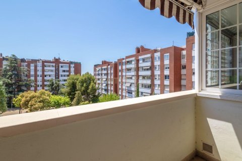 Apartment à vendre à Sant Joan Despi, Barcelona, Espagne, 4 chambres, 129 m2 No. 181319 - photo 9