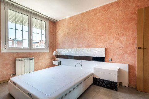 Apartment à vendre à Sant Joan Despi, Barcelona, Espagne, 4 chambres, 129 m2 No. 181319 - photo 17