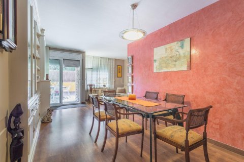 Apartment à Sant Feliu de Llobregat, Barcelona, Espagne 3 chambres, 104 m2 No. 181323