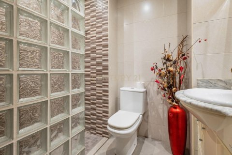 Apartment à vendre à Sant Feliu de Llobregat, Barcelona, Espagne, 3 chambres, 104 m2 No. 181323 - photo 15