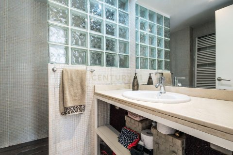 Сasa en venta en Sant Joan Despí, Barcelona, España 4 dormitorios, 219 m2 No. 181324 - foto 30