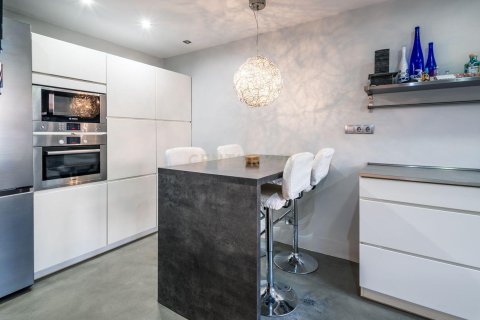 Сasa en venta en Sant Joan Despí, Barcelona, España 4 dormitorios, 219 m2 No. 181324 - foto 6