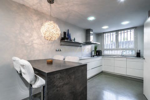 Сasa en venta en Sant Joan Despí, Barcelona, España 4 dormitorios, 219 m2 No. 181324 - foto 4