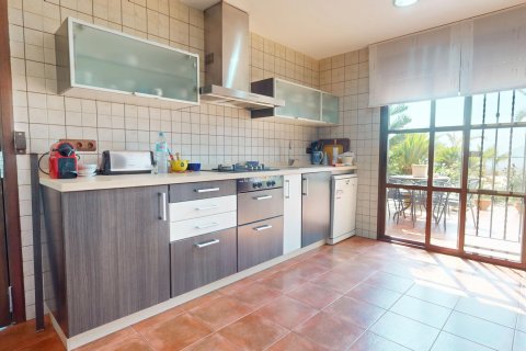 Villa till salu i Aguilas, Murcia, Spanien 5 sovrum, 474 kvm. Nr. 188726 - foto 9