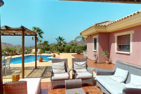 Villa till salu i Aguilas, Murcia, Spanien 5 sovrum, 474 kvm. Nr. 188726 - foto 3