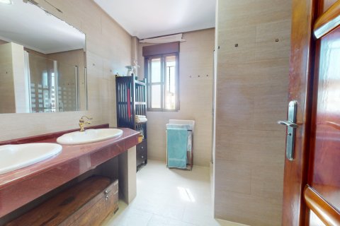 Villa till salu i Aguilas, Murcia, Spanien 5 sovrum, 474 kvm. Nr. 188726 - foto 30