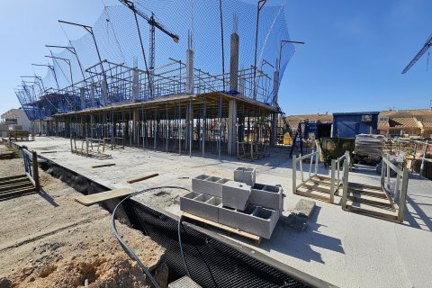 Bungalow for sale in Torre de la Horadada, Alicante, Spain 2 bedrooms, 76 sq.m. No. 163660 - photo 24