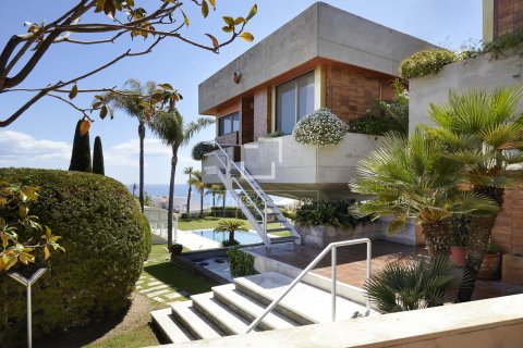 Villa for sale in Arenys de Mar, Barcelona, Spain 8 bedrooms, 965 sq.m. No. 150494 - photo 22