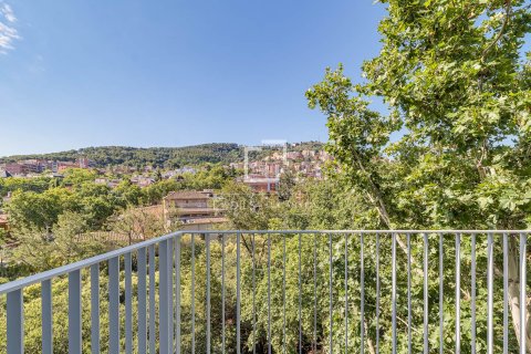 Lägenhet till salu i Barcelona, Spanien 3 sovrum, 104 kvm. Nr. 150490 - foto 4