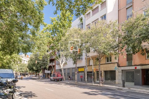 Lägenhet till salu i Barcelona, Spanien 3 sovrum, 104 kvm. Nr. 150490 - foto 28