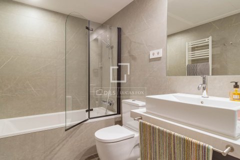 Lägenhet till salu i Barcelona, Spanien 3 sovrum, 104 kvm. Nr. 150490 - foto 16