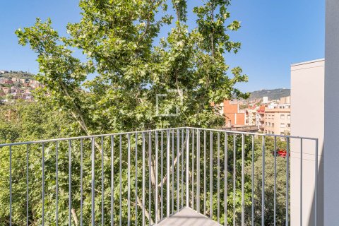 Lägenhet till salu i Barcelona, Spanien 3 sovrum, 104 kvm. Nr. 150490 - foto 2