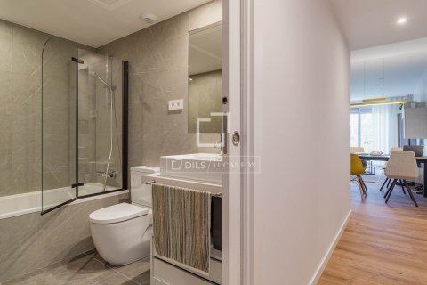 Lägenhet till salu i Barcelona, Spanien 3 sovrum, 104 kvm. Nr. 150490 - foto 15