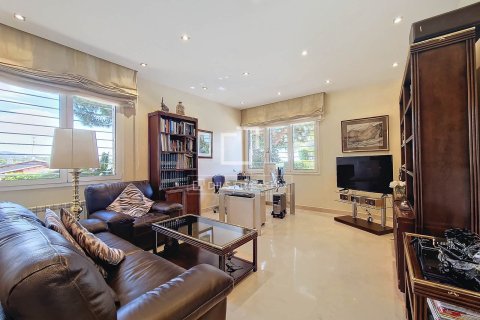 Villa for sale in Vilanova i la Geltru, Barcelona, Spain 5 bedrooms, 522 sq.m. No. 150493 - photo 13