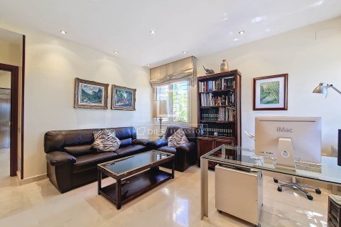 Villa for sale in Vilanova i la Geltru, Barcelona, Spain 5 bedrooms, 522 sq.m. No. 150493 - photo 15