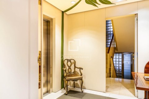 Dzīvoklis pārdošanā Barcelona, Spānijā 5 istabas, 400 m2 Nr. 150492 - attēls 25
