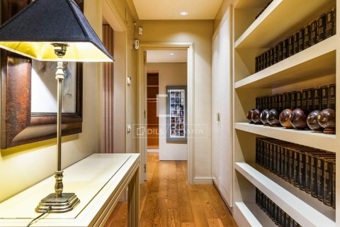 Dzīvoklis pārdošanā Barcelona, Spānijā 5 istabas, 400 m2 Nr. 150492 - attēls 30