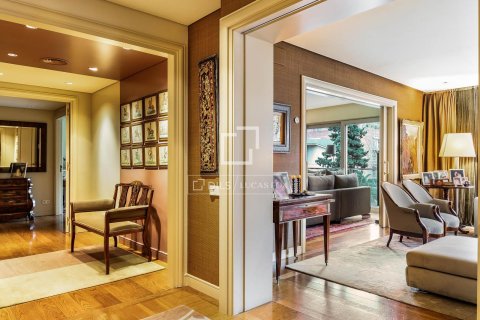 Dzīvoklis pārdošanā Barcelona, Spānijā 5 istabas, 400 m2 Nr. 150492 - attēls 12