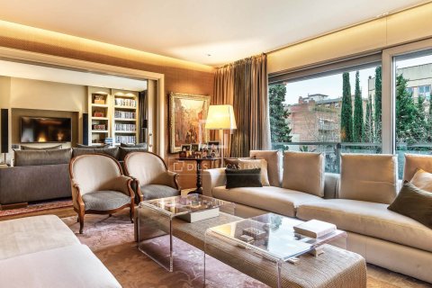 Dzīvoklis pārdošanā Barcelona, Spānijā 5 istabas, 400 m2 Nr. 150492 - attēls 4