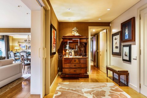 Dzīvoklis pārdošanā Barcelona, Spānijā 5 istabas, 400 m2 Nr. 150492 - attēls 17