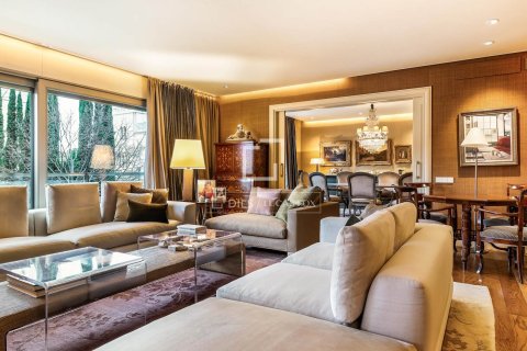 Dzīvoklis Barcelona, Spānijā 5 istabas, 400 m2 Nr. 150492