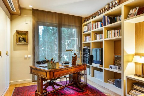 Dzīvoklis pārdošanā Barcelona, Spānijā 5 istabas, 400 m2 Nr. 150492 - attēls 29