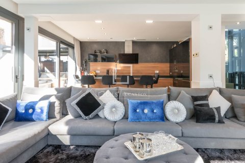 Villa à vendre à Castelldefels, Barcelona, Espagne, 5 chambres, 362 m2 No. 150879 - photo 5