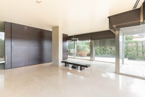 Villa till salu i Matadepera, Barcelona, Spanien 4 sovrum, 376 kvm. Nr. 150874 - foto 7