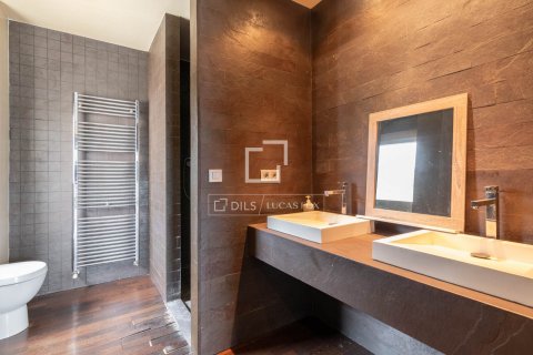 Villa till salu i Matadepera, Barcelona, Spanien 4 sovrum, 376 kvm. Nr. 150874 - foto 19